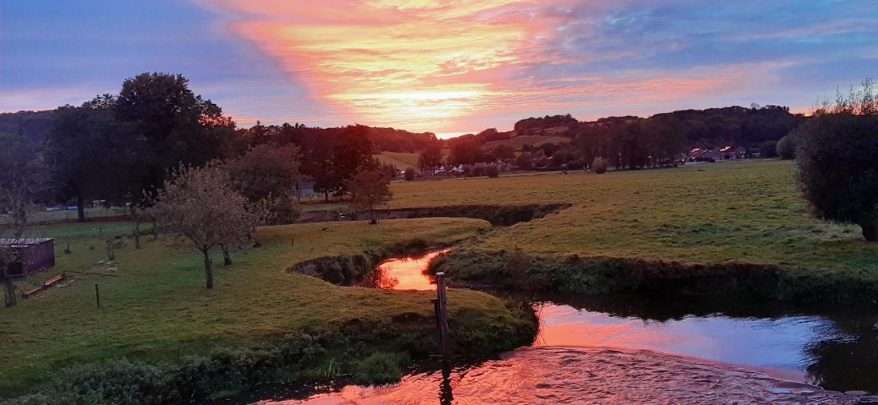 Aan De Watermolen Vakantiewoningen Wijlre Bagian luar foto