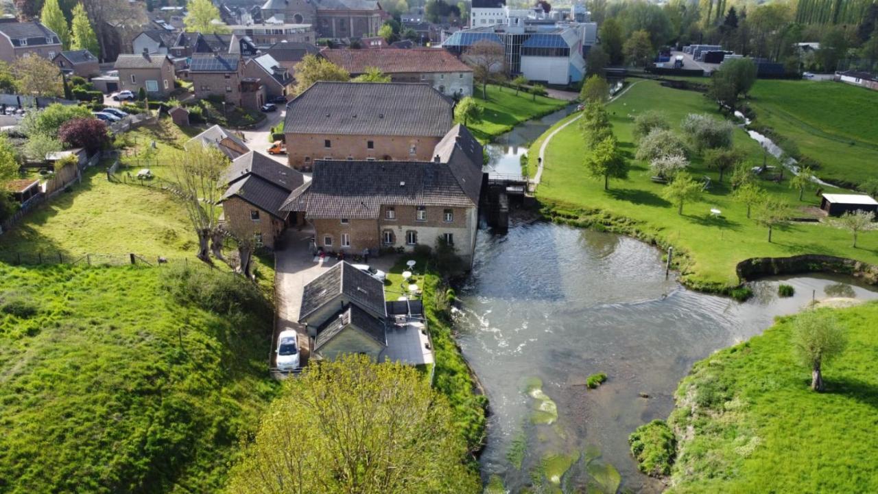 Aan De Watermolen Vakantiewoningen Wijlre Bagian luar foto