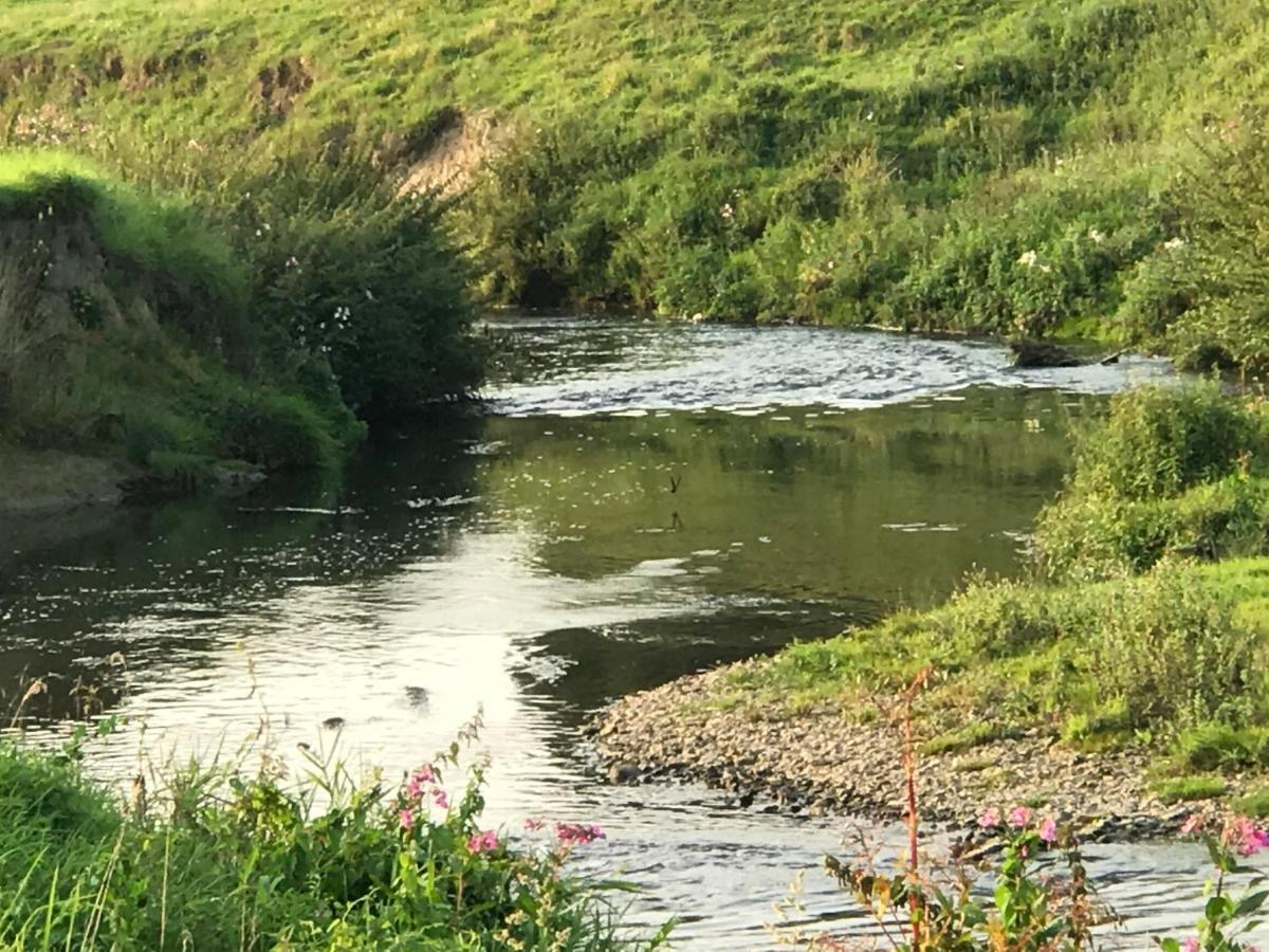 Aan De Watermolen Vakantiewoningen Wijlre Bagian luar foto