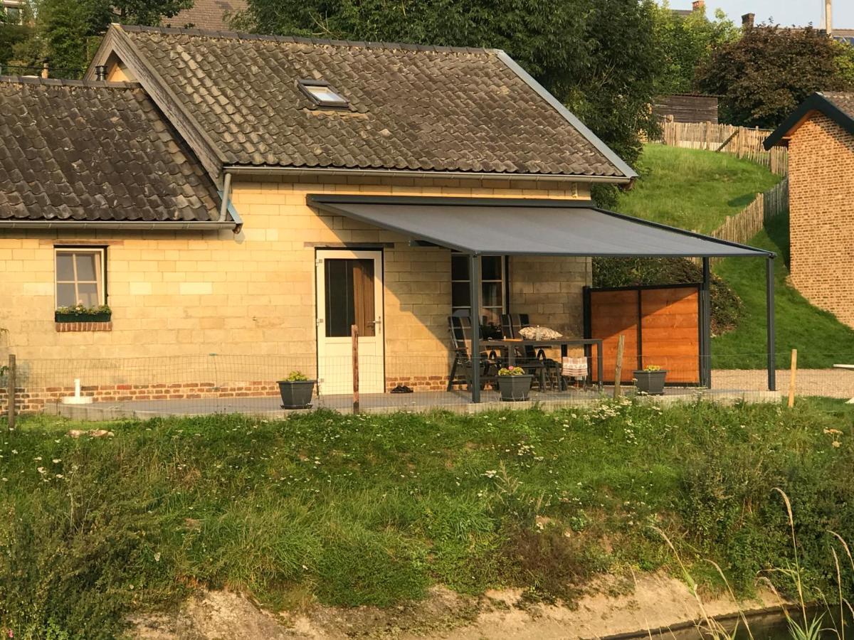 Aan De Watermolen Vakantiewoningen Wijlre Bagian luar foto